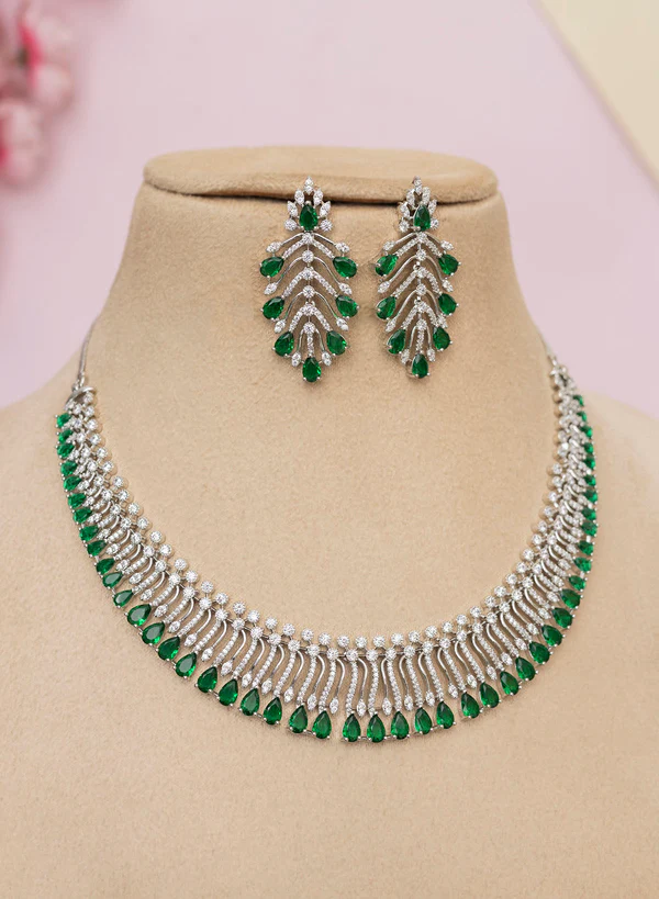 Yutika Necklace Set - Image 2